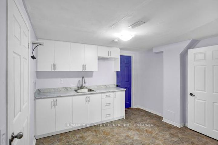 Photo 31 at 58 Avenue Street, Central, Oshawa