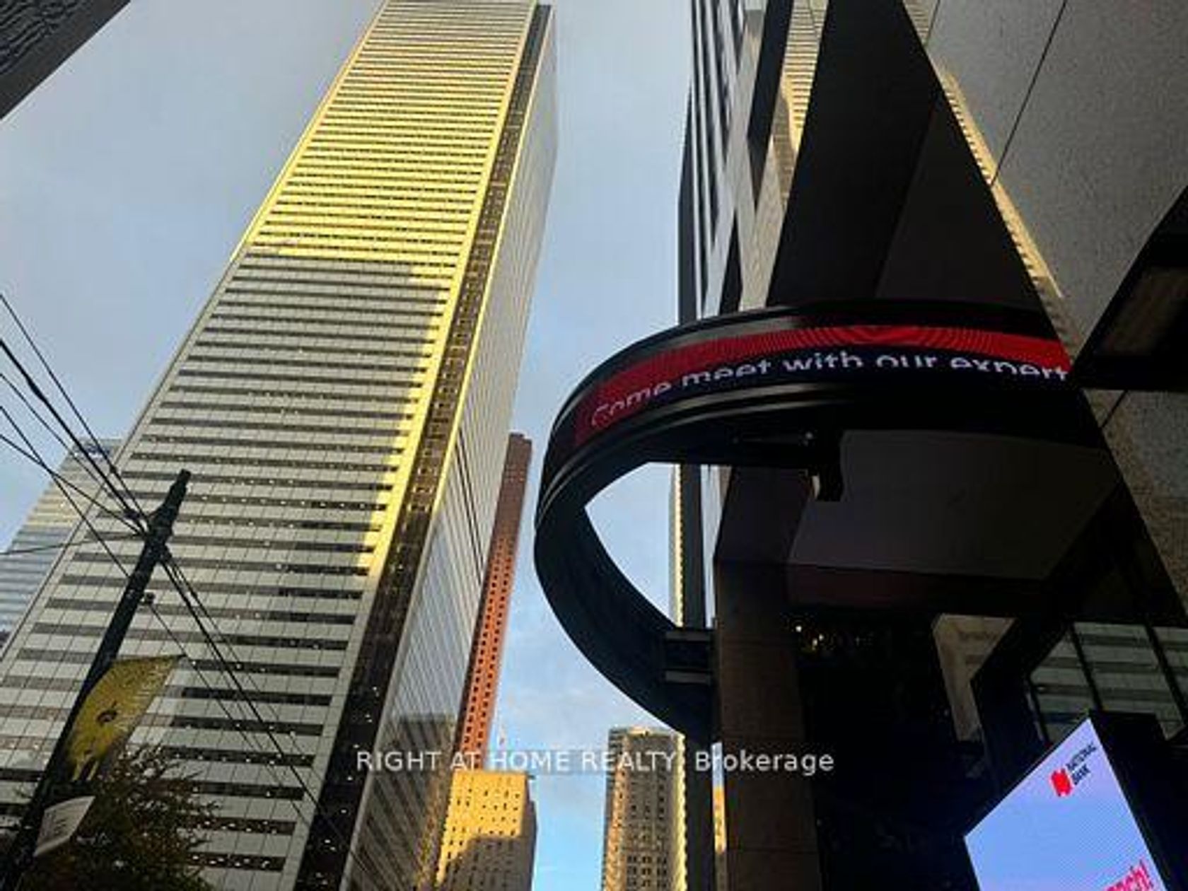 B101 - 121 King Street W, Bay Street Corridor, Toronto photo number 2