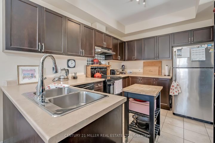 Photo 7 at 19 - 45 Seabreeze Crescent, Stoney Creek, Hamilton