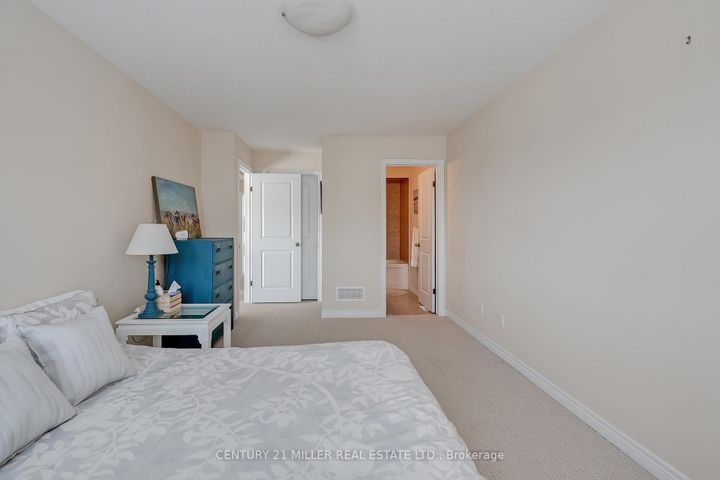 Photo 13 at 19 - 45 Seabreeze Crescent, Stoney Creek, Hamilton