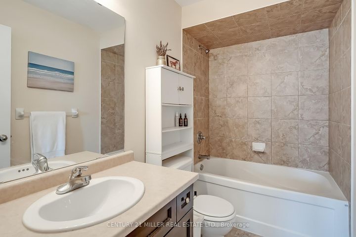 Photo 14 at 19 - 45 Seabreeze Crescent, Stoney Creek, Hamilton