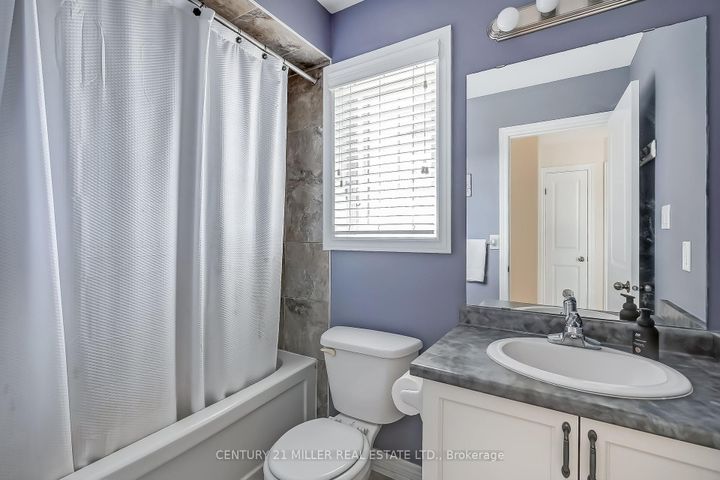 Photo 17 at 19 - 45 Seabreeze Crescent, Stoney Creek, Hamilton