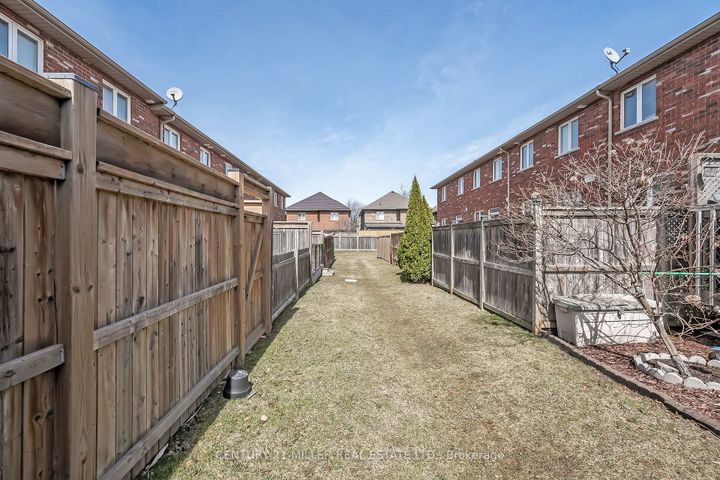 Photo 21 at 19 - 45 Seabreeze Crescent, Stoney Creek, Hamilton