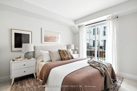 Photo 10 at 1026 - 18 Laidlaw Street, South Parkdale, Toronto