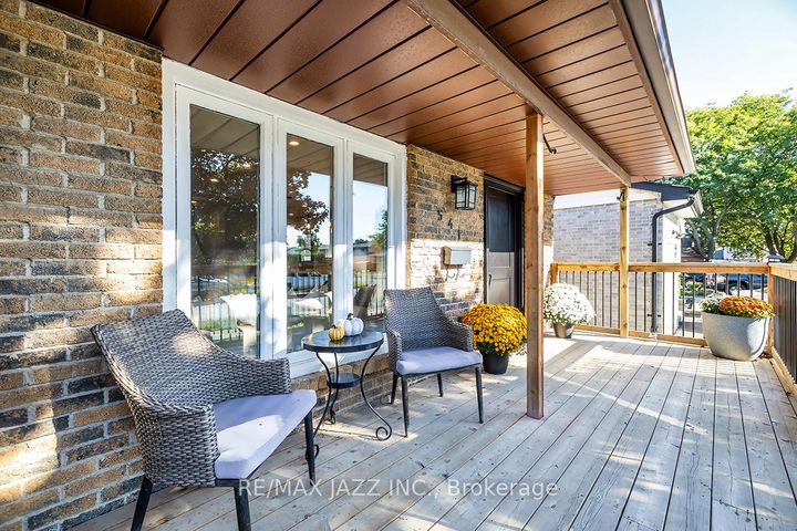 Photo 1 at 541 Galahad Drive, Eastdale, Oshawa