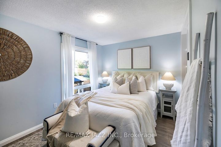 Photo 12 at 541 Galahad Drive, Eastdale, Oshawa