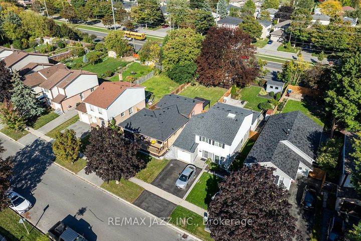 Photo 29 at 541 Galahad Drive, Eastdale, Oshawa