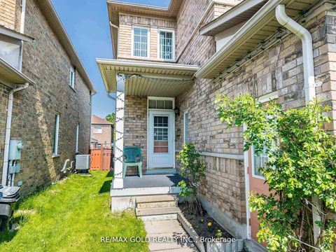 Photo 3 at 17 Mourning Dove Crescent, Malvern, Toronto