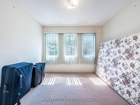 Photo 21 at 17 Mourning Dove Crescent, Malvern, Toronto