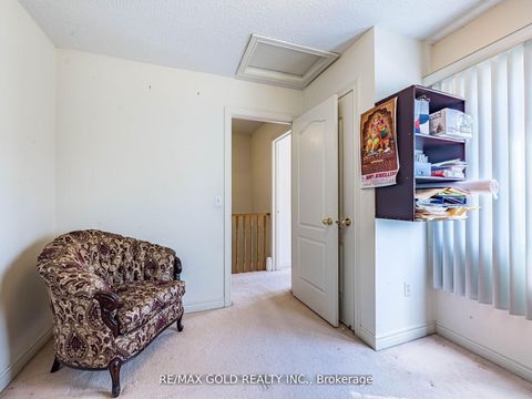 Photo 26 at 17 Mourning Dove Crescent, Malvern, Toronto