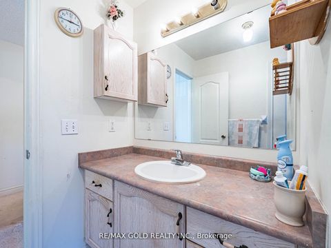 Photo 28 at 17 Mourning Dove Crescent, Malvern, Toronto