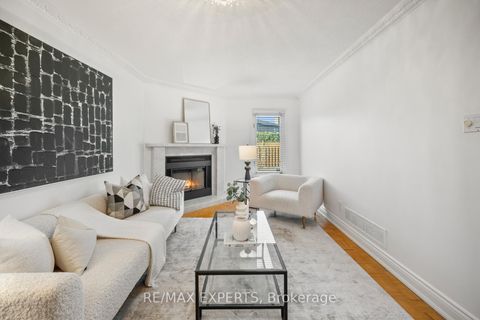Photo 8 at 118 Chancellor Drive, East Woodbridge, Vaughan