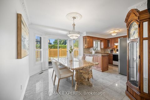 Photo 10 at 118 Chancellor Drive, East Woodbridge, Vaughan