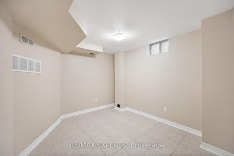 Photo 34 at 118 Chancellor Drive, East Woodbridge, Vaughan