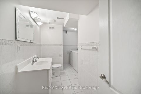 Photo 36 at 118 Chancellor Drive, East Woodbridge, Vaughan