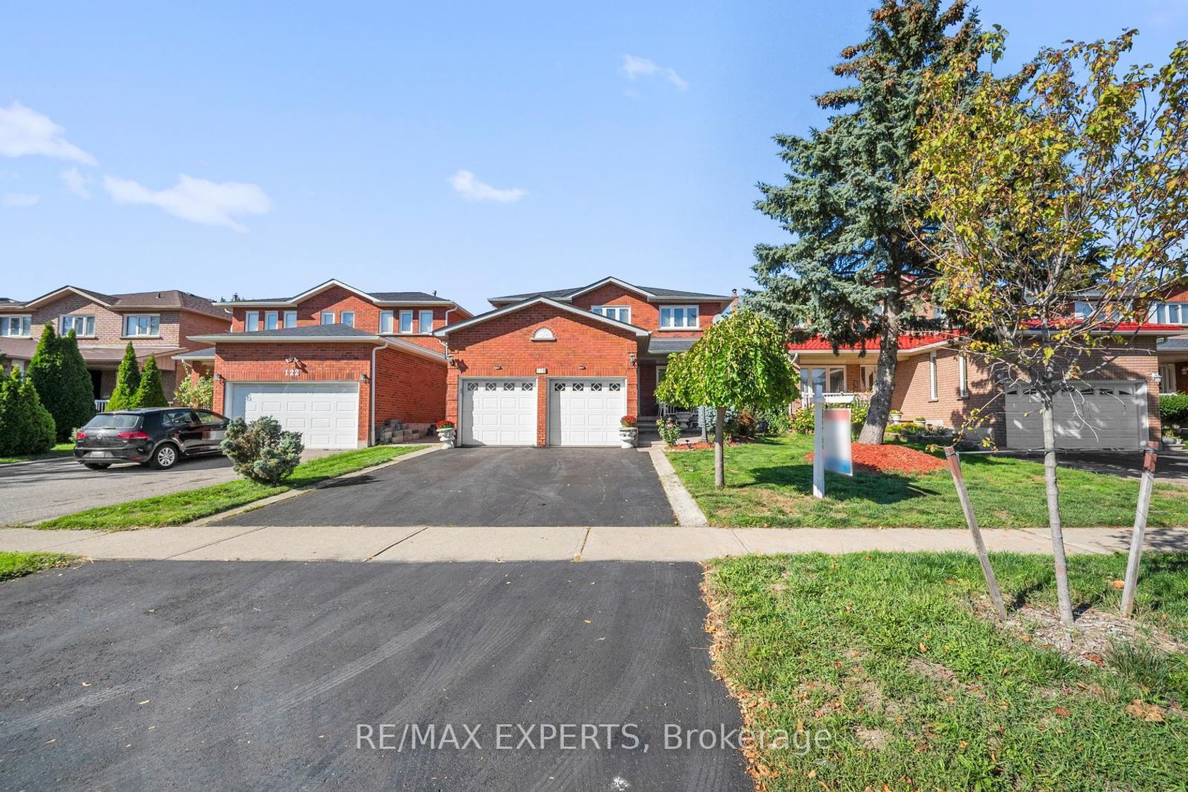 118 Chancellor Drive, East Woodbridge, Vaughan 