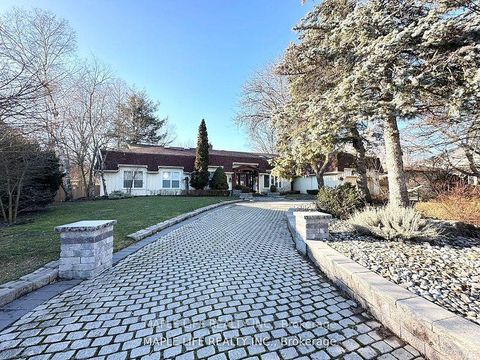 Photo 1 at 16 Brian Cliff Drive, Don Mills, Toronto