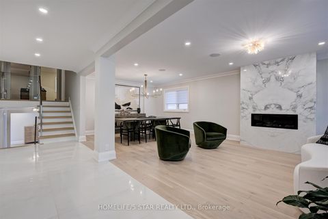Photo 8 at 7 KINGSBOROUGH Crescent, Richview, Toronto