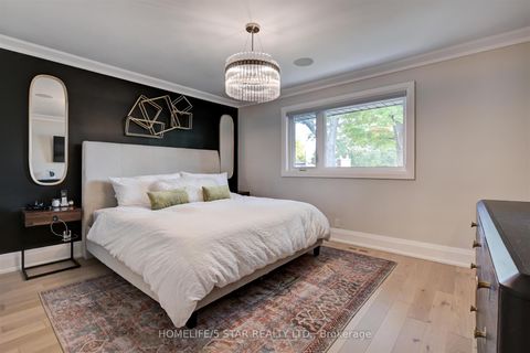 Photo 17 at 7 KINGSBOROUGH Crescent, Richview, Toronto