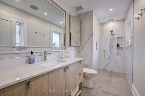 Photo 19 at 7 KINGSBOROUGH Crescent, Richview, Toronto