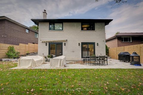 Photo 24 at 7 KINGSBOROUGH Crescent, Richview, Toronto
