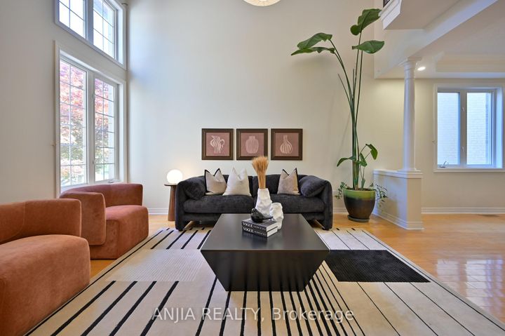 Photo 6 at 30 Annina Crescent, South Unionville, Markham