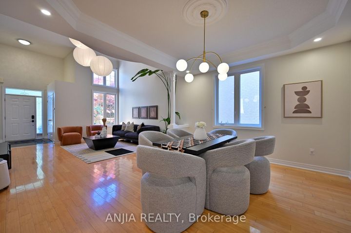 Photo 10 at 30 Annina Crescent, South Unionville, Markham