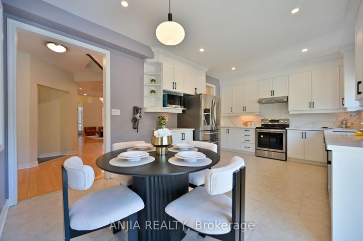 Photo 16 at 30 Annina Crescent, South Unionville, Markham