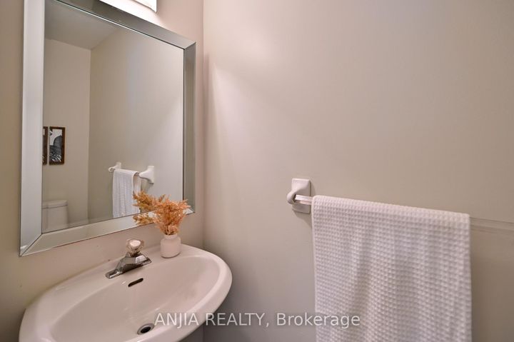 Photo 20 at 30 Annina Crescent, South Unionville, Markham