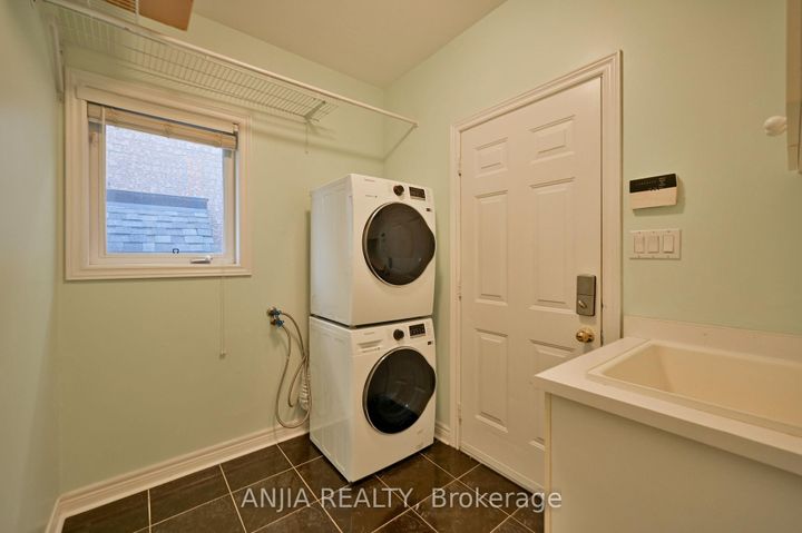 Photo 21 at 30 Annina Crescent, South Unionville, Markham