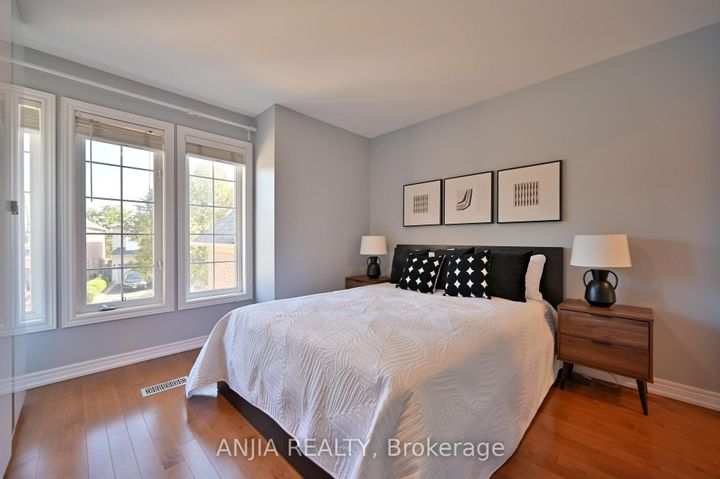 Photo 31 at 30 Annina Crescent, South Unionville, Markham