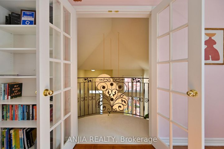 Photo 35 at 30 Annina Crescent, South Unionville, Markham