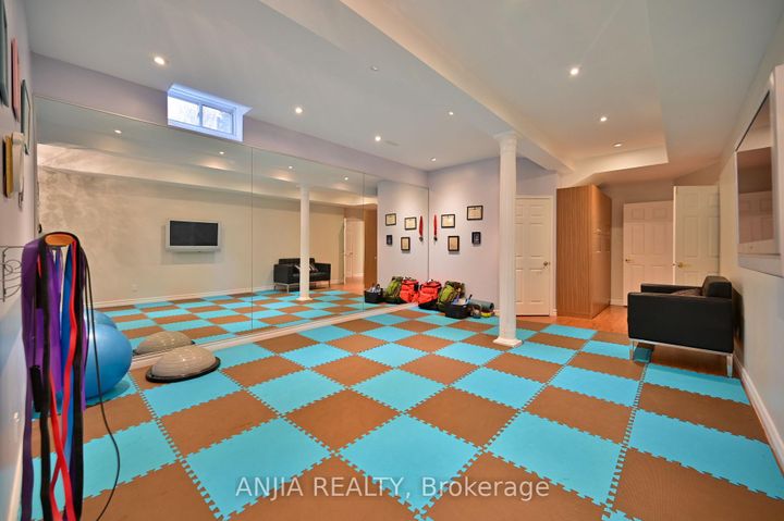 Photo 41 at 30 Annina Crescent, South Unionville, Markham