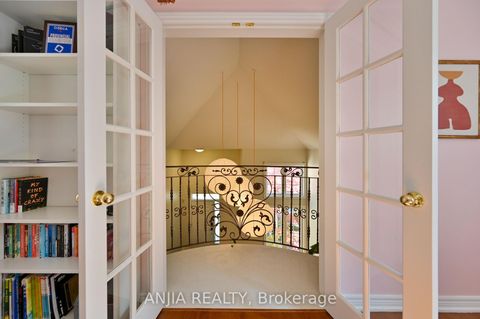 Photo 35 at 30 Annina Crescent, South Unionville, Markham