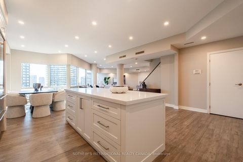 Photo 10 at PH 7 - 1001 Bay Street, Bay Street Corridor, Toronto