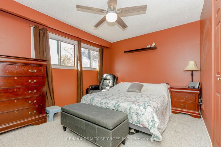 Photo 16 at 114 - 114 Foster Crescent, Brampton North, Brampton