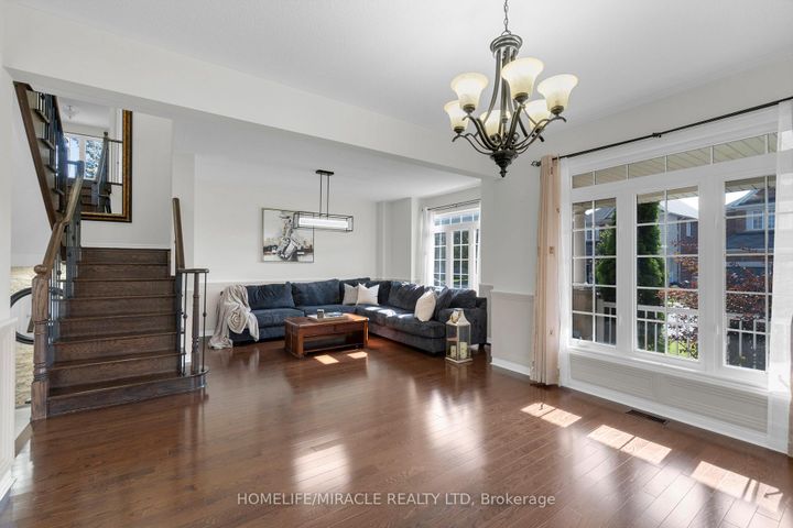 Photo 1 at 129 Vipond Way, Bradford, Bradford West Gwillimbury