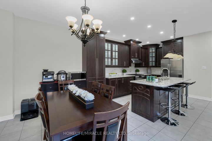 Photo 3 at 129 Vipond Way, Bradford, Bradford West Gwillimbury