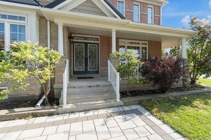 Photo 9 at 129 Vipond Way, Bradford, Bradford West Gwillimbury