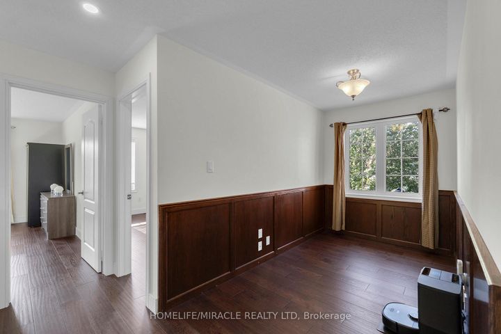 Photo 29 at 129 Vipond Way, Bradford, Bradford West Gwillimbury