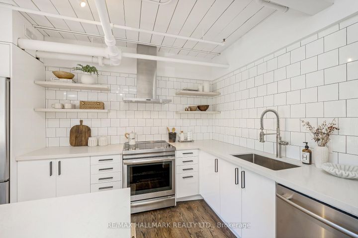 Photo 10 at 102 - 326 Carlaw Avenue, South Riverdale, Toronto