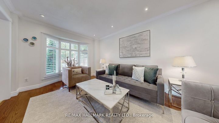 Photo 4 at 37 Hunter's Point Drive, South Richvale, Richmond Hill