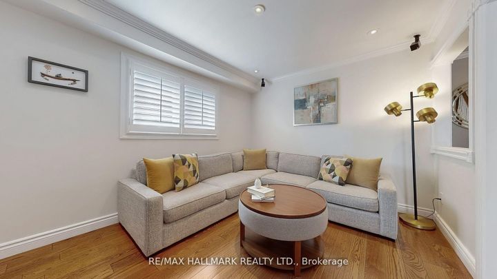 Photo 11 at 37 Hunter's Point Drive, South Richvale, Richmond Hill