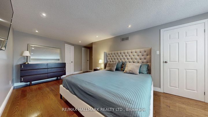 Photo 24 at 37 Hunter's Point Drive, South Richvale, Richmond Hill