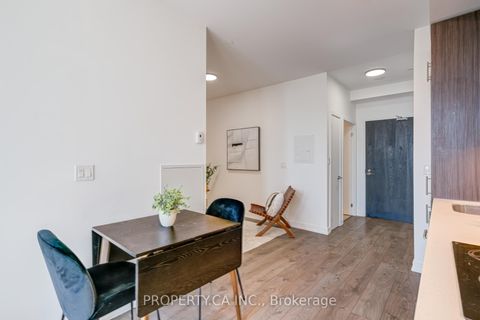Photo 12 at 715 - 297 College Street, Chinatown, Toronto