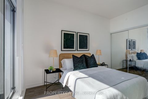 Photo 21 at 715 - 297 College Street, Chinatown, Toronto