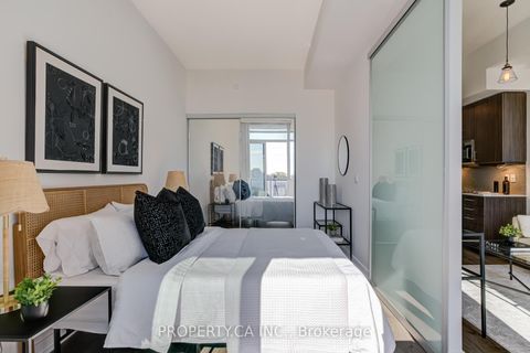 Photo 23 at 715 - 297 College Street, Chinatown, Toronto