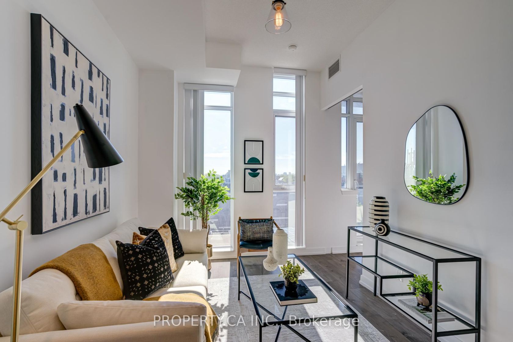 715 - 297 College Street, Chinatown, Toronto by Loree Meneguzzi Real Estate 715 - 297 College Street, Chinatown, Toronto