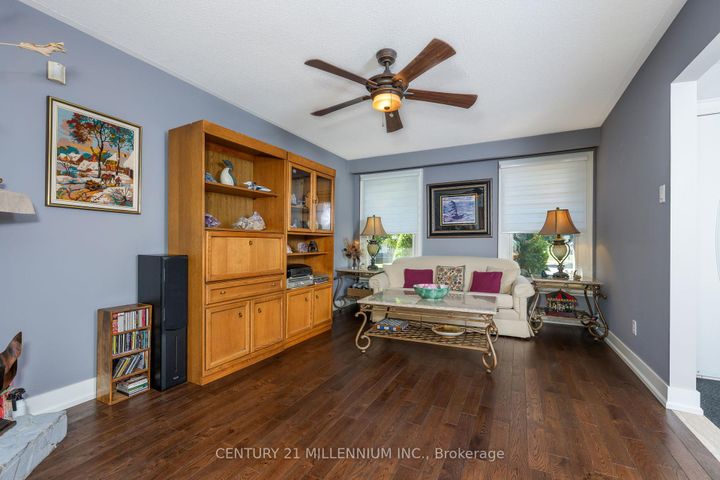 Photo 7 at 27 Hillside Drive, Georgetown, Halton Hills