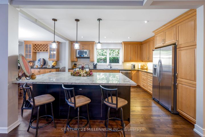 Photo 16 at 27 Hillside Drive, Georgetown, Halton Hills